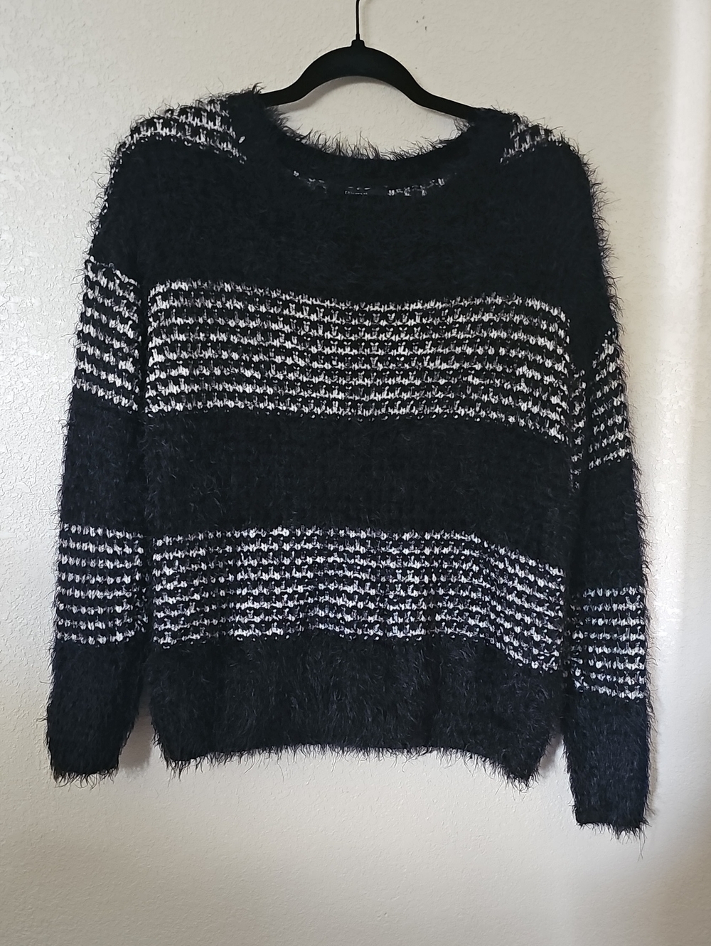 Forever 21 Black and White Fuzzy Stripe Crew Neck Sweater Fits Small Medium